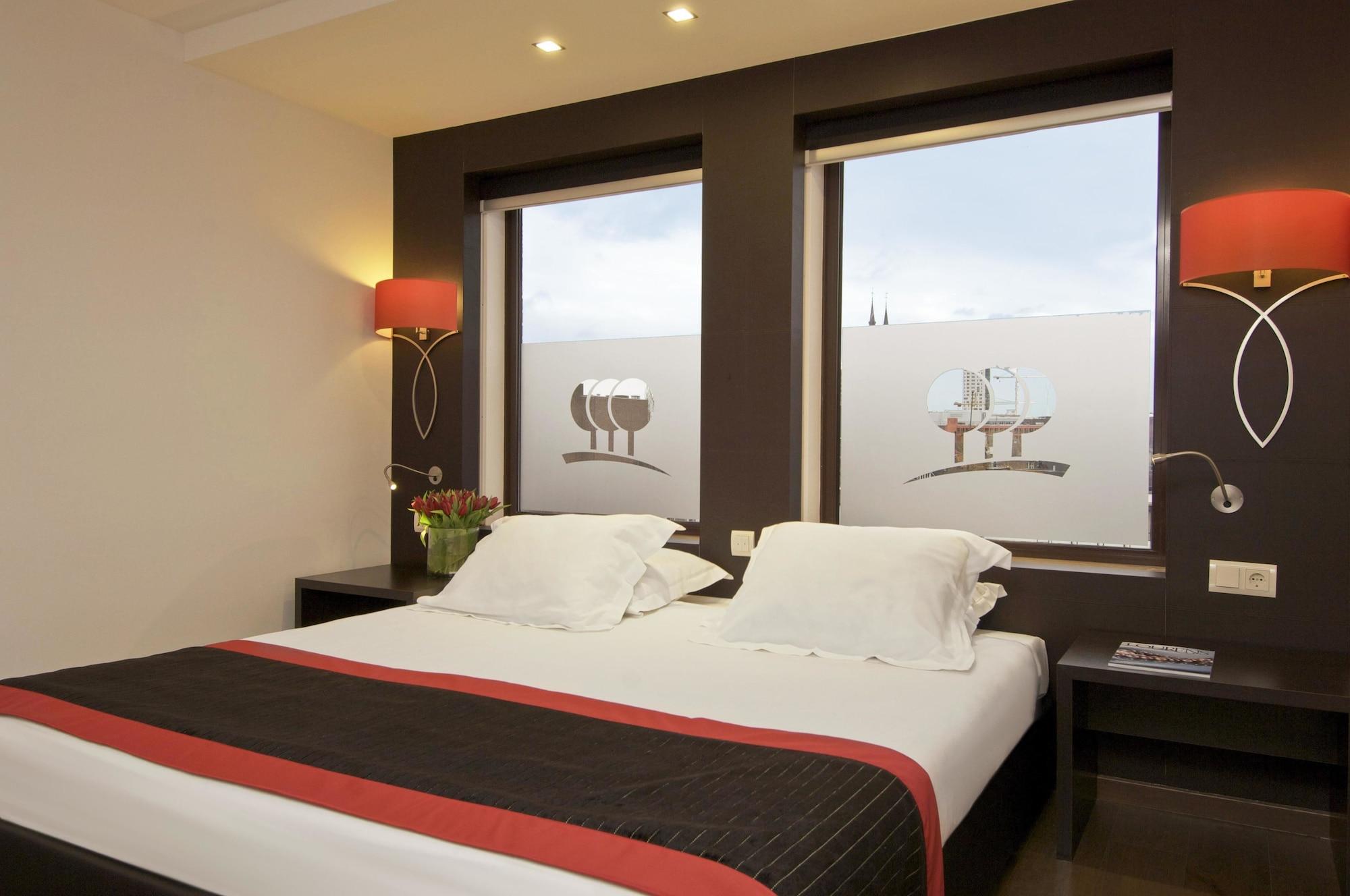Park Plaza Hotel 4*