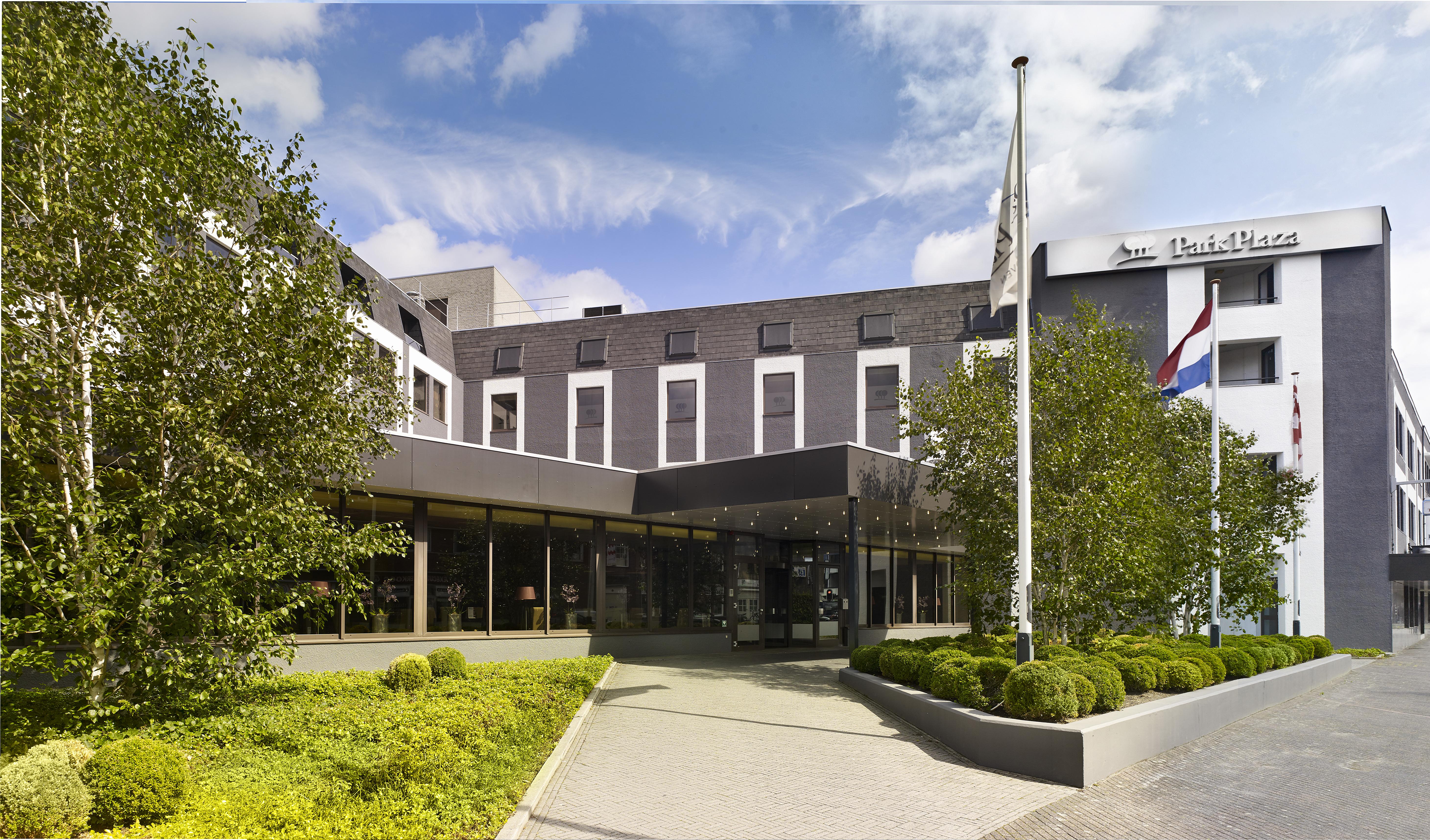 Park Plaza Hotel 4*
