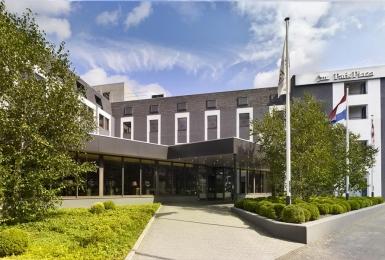 Park Plaza Hotel 4*